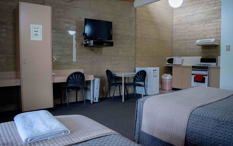 Hopetoun Motel & Chalet Village - Tourism Gold Coast 35