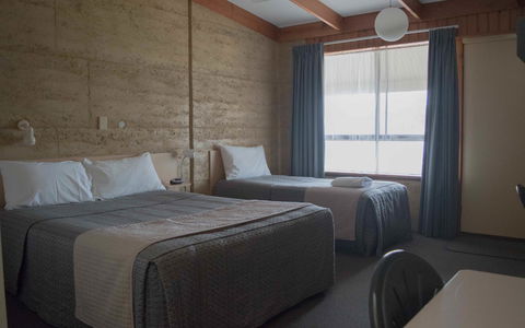 Hopetoun Motel & Chalet Village - Tourism Gold Coast 1