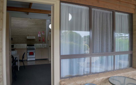 Hopetoun Motel & Chalet Village - Tourism Gold Coast 22