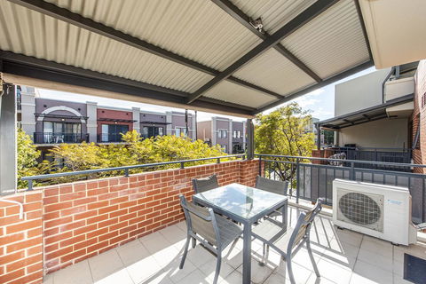 Subiaco Emporium Apartment - Tourism Gold Coast 1