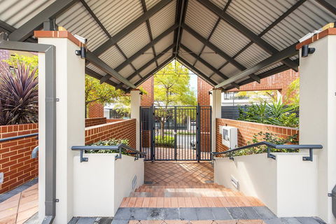 Subiaco Emporium Apartment - Tourism Gold Coast 22