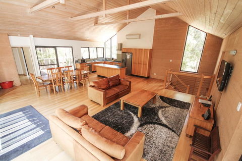 Kanga View - Margaret River - Tourism Gold Coast 3