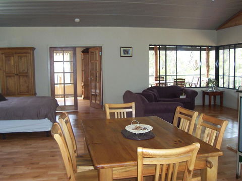 SilverSprings Spa Retreat Pet Friendly Cottages And Glampings - Tourism Gold Coast 15