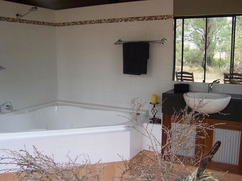 SilverSprings Spa Retreat Pet Friendly Cottages And Glampings - Tourism Gold Coast 14