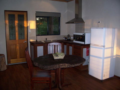 SilverSprings Spa Retreat Pet Friendly Cottages And Glampings - Tourism Gold Coast 22