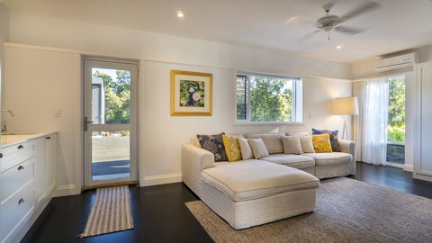 The White House At Wallcliffe Farms - Tourism Gold Coast 6