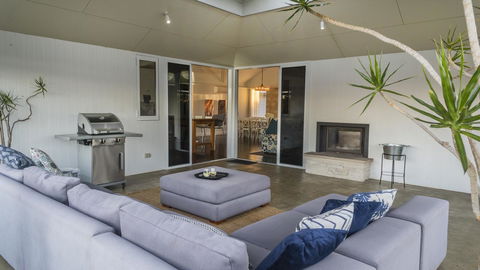 The White House At Wallcliffe Farms - Tourism Gold Coast 5