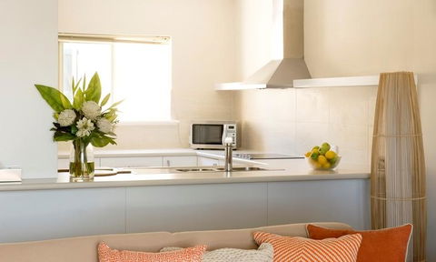 The Marina Hotel - Mindarie - Tourism Gold Coast 19