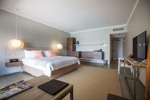 The Marina Hotel - Mindarie - Tourism Gold Coast 4