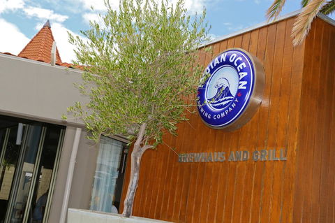 The Marina Hotel - Mindarie - Tourism Gold Coast 17