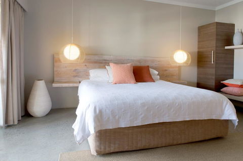 The Marina Hotel - Mindarie - Tourism Gold Coast 20