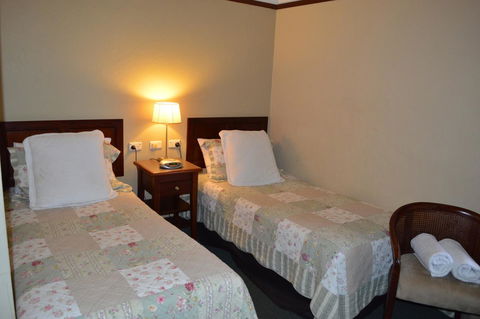 Higgins Lane Motel - Tourism Gold Coast 32