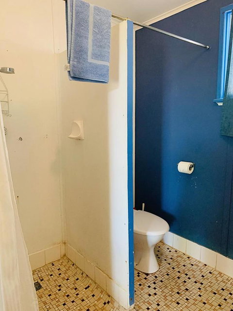 Shark Bay Cottages - Gold Coast 28