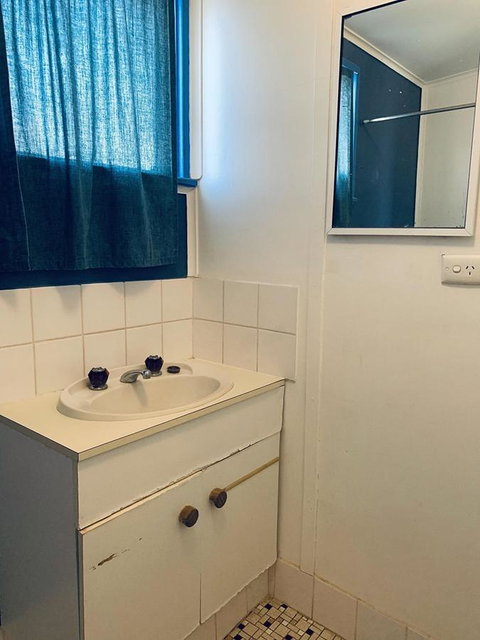 Shark Bay Cottages - Gold Coast 30