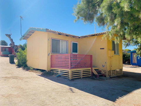 Shark Bay Cottages - Gold Coast 42