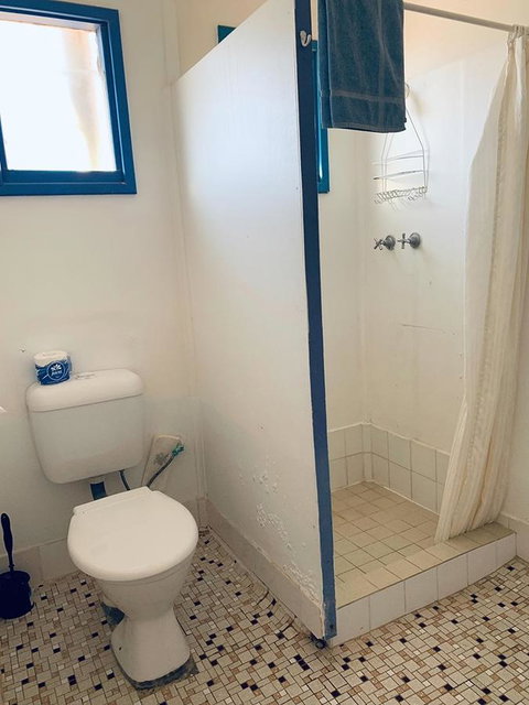 Shark Bay Cottages - Gold Coast 23