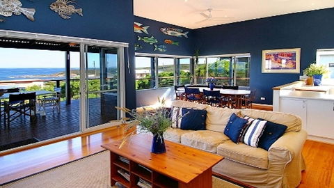 Tru Blu - Enjoy Sweeping 180 Degree Views Of Gracetown In This Modern Family Beach House - Tourism Gold Coast 1
