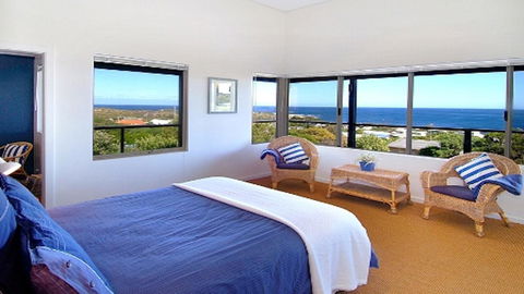 Tru Blu - Enjoy Sweeping 180 Degree Views Of Gracetown In This Modern Family Beach House - Tourism Gold Coast 3
