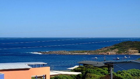 Tru Blu - Enjoy Sweeping 180 Degree Views Of Gracetown In This Modern Family Beach House - Tourism Gold Coast 10