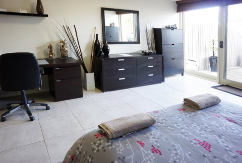 Studio 4 - Ground Floor Fremantle Apartment - Tourism Gold Coast 10