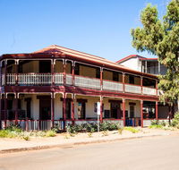 Beadon Bay Hotel - Tourism Gold Coast