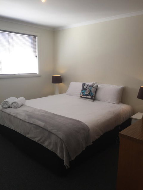 Old Pier Apartments - Tourism Gold Coast 9