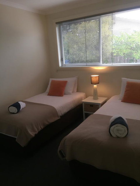 Old Pier Apartments - Tourism Gold Coast 10