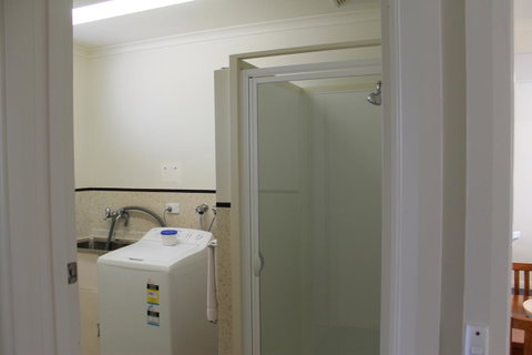 Old Pier Apartments - Tourism Gold Coast 15
