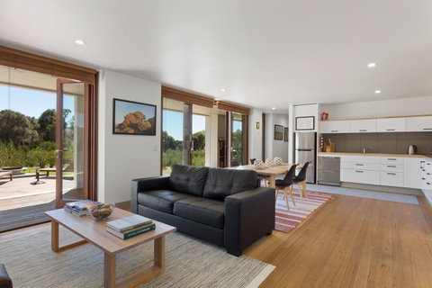 Tamar Solar Home - Tourism Gold Coast 7