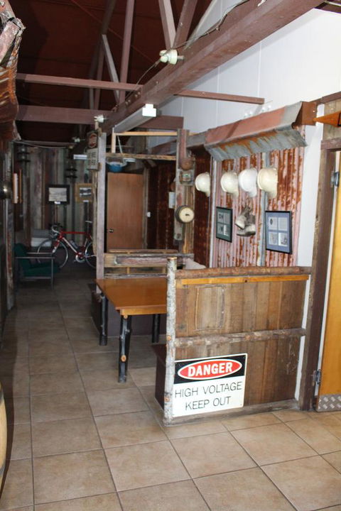 Tullah Lakeside Lodge - Tourism Gold Coast 11
