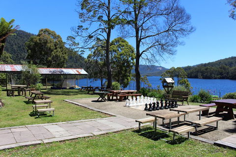 Tullah Lakeside Lodge - Tourism Gold Coast 33