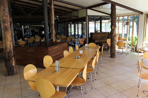 Tullah Lakeside Lodge - Tourism Gold Coast 35