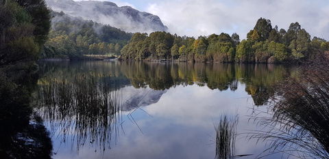 Tullah Lakeside Lodge - Tourism Gold Coast 1