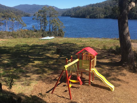 Tullah Lakeside Lodge - Tourism Gold Coast 15