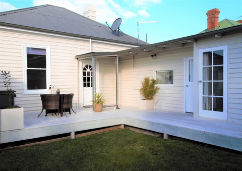 Horlock House - Tourism Gold Coast 9