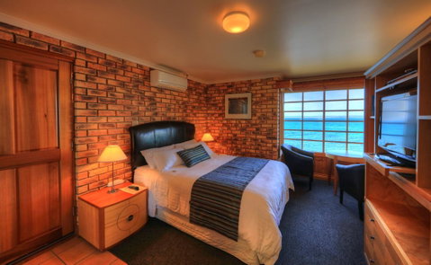 Stanley Village Waterfront Accommodation - Tourism Gold Coast 24