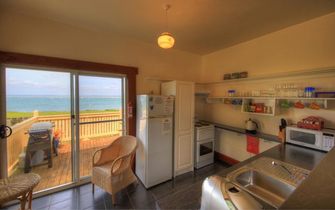 Stanley Village Waterfront Accommodation - Tourism Gold Coast 19