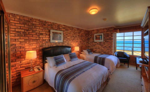 Stanley Village Waterfront Accommodation - Tourism Gold Coast 22