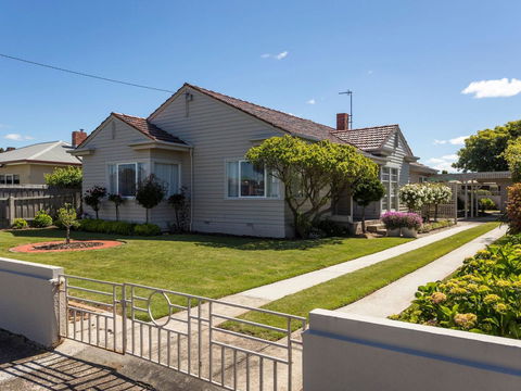 Barclay Motor Inn - Tourism Gold Coast 3