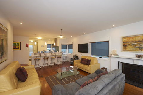Bridport Holiday Rental - Tourism Gold Coast 2