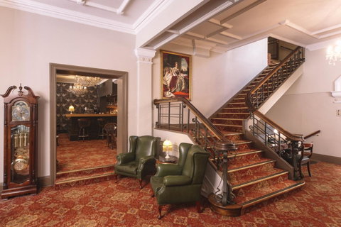 Hadley\'s Orient Hotel - Tourism Gold Coast 33