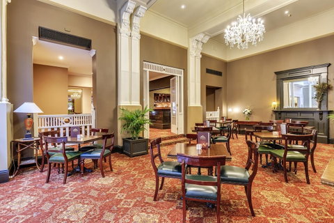 Hadley\'s Orient Hotel - Tourism Gold Coast 10