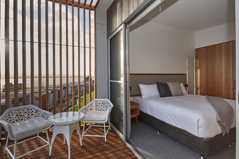 Rosevears Riverview Hotel - Tourism Gold Coast 16
