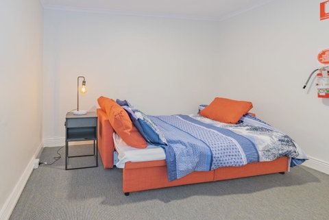 4 Bedroom House - Hobart CBD - Free Parking - Free WIFI - Tourism Gold Coast 18