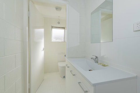 4 Bedroom House - Hobart CBD - Free Parking - Free WIFI - Tourism Gold Coast 24