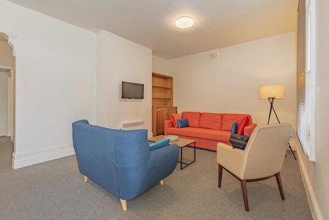 4 Bedroom House - Hobart CBD - Free Parking - Free WIFI - Tourism Gold Coast 22