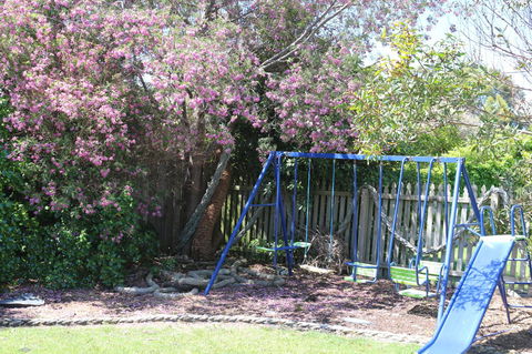 Sisters Beach Paradise - Tourism Gold Coast 2