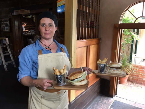 The Richmond Arms Hotel - Tourism Gold Coast 15