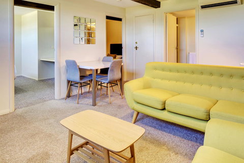 The Richmond Arms Hotel - Tourism Gold Coast 3