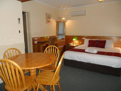 Commodore Regent - Tourism Gold Coast 29